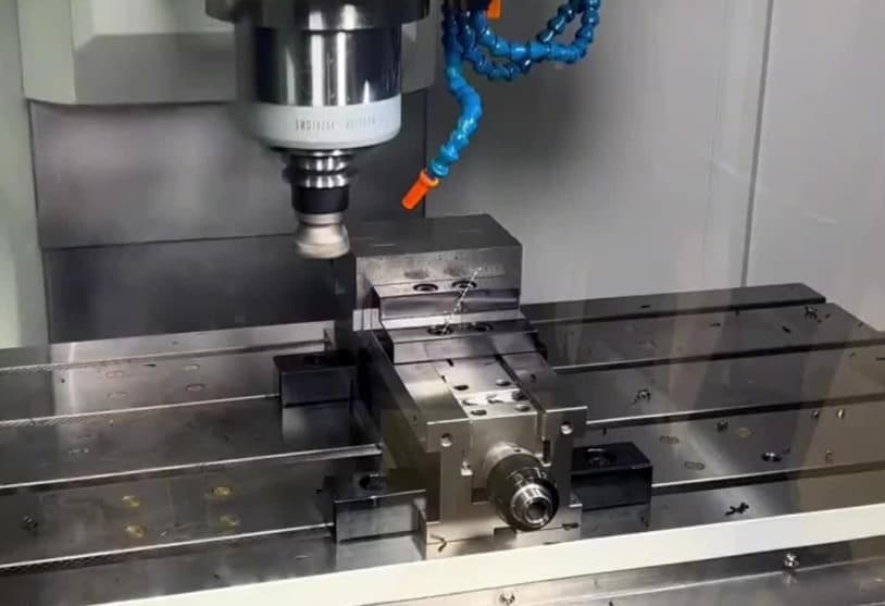CNC milling of the part worktable