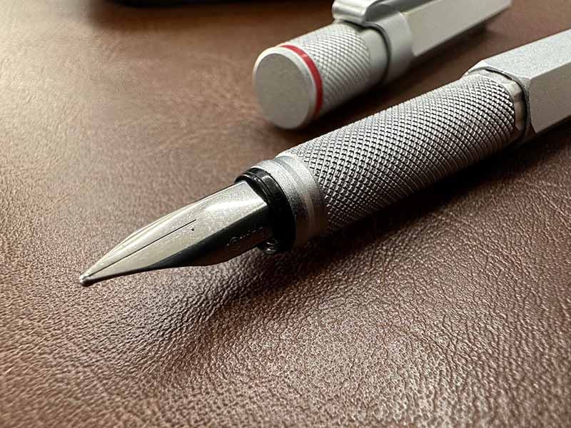 Knurled fountain pen grips