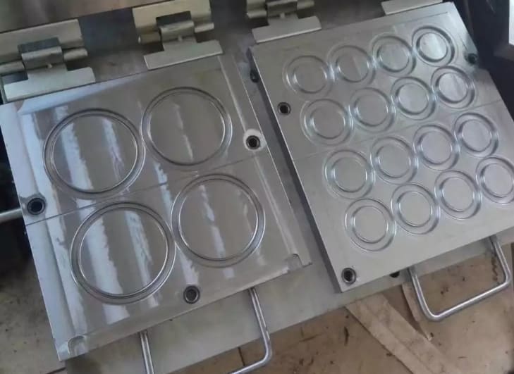 Mold for silicone rubber sealing ring